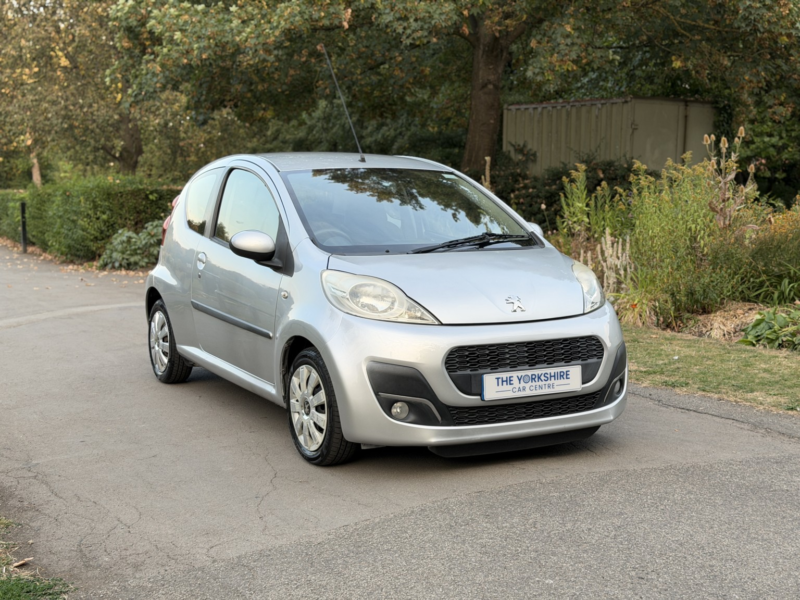 2013 Peugeot 107 1.0 12v Active in Silver — image 1