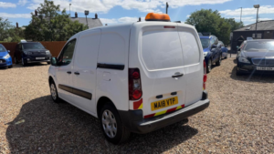 2018 Peugeot Partner 1.6 Bluehdi 854 Professional L1 5dr in White — image 4