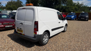 2018 Peugeot Partner 1.6 Bluehdi 854 Professional L1 5dr in White — image 6