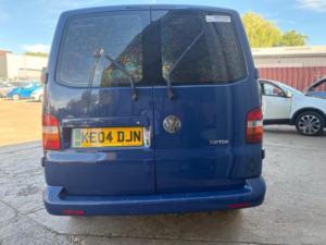 2004 Volkswagen Transporter 1.9 Tdi T28 L1 H1 4dr in Blue — image 5