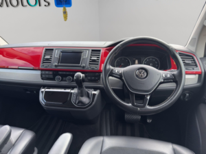 2016 Volkswagen Caravelle 2.0 Bitdi Bluemotion Tech Generation Six DSG Euro 6 (s/s) 5dr in Red — image 2