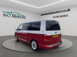2016 Volkswagen Caravelle 2.0 Bitdi Bluemotion Tech Generation Six DSG Euro 6 (s/s) 5dr in Red — image 4