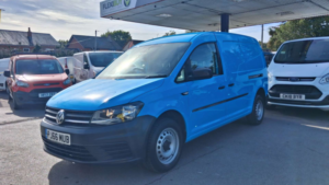 2016 Volkswagen Caddy Maxi 2.0 Tdi C20 Bluemotion Tech Startline Panel Van 6dr Diesel Manual Lwb Euro 6 (s/s) (102 Ps) in Blue — image 4