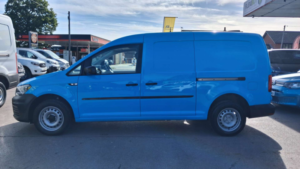 2016 Volkswagen Caddy Maxi 2.0 Tdi C20 Bluemotion Tech Startline Panel Van 6dr Diesel Manual Lwb Euro 6 (s/s) (102 Ps) in Blue — image 5