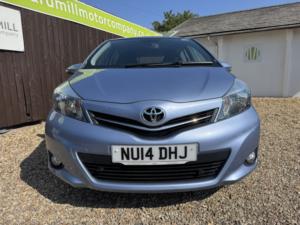 2014 Toyota Yaris 1.3 Dual Vvt-I Icon Plus in Blue — image 2