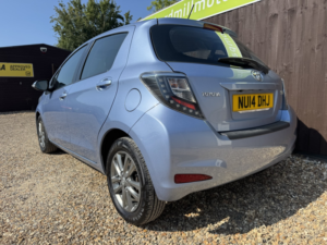 2014 Toyota Yaris 1.3 Dual Vvt-I Icon Plus in Blue — image 4