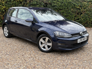 2015 Volkswagen Golf 2.0 Tdi Bluemotion Tech Match in Blue — image 2