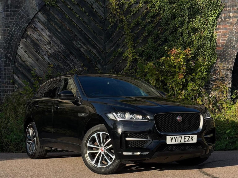 2017 Jaguar F-Pace 2.0 D180 R-Sport Auto AWD Euro 6 (s/s) 5dr in Black — image 1