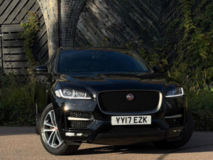2017 Jaguar F-Pace 2.0 D180 R-Sport Auto AWD Euro 6 (s/s) 5dr in Black — image 3
