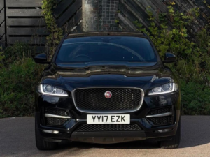 2017 Jaguar F-Pace 2.0 D180 R-Sport Auto AWD Euro 6 (s/s) 5dr in Black — image 6
