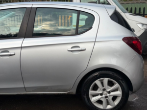 2019 Vauxhall Corsa 1.4i Ecotec Design Easytronic Euro 6 (s/s) 5dr in Silver — image 6