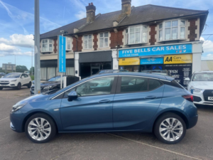 2016 Vauxhall Astra 1.6 Cdti Ecotec Blueinjection Tech Line Euro 6 5dr in Blue — image 2