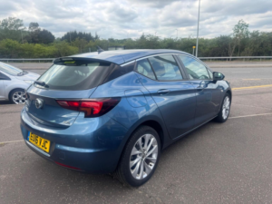 2016 Vauxhall Astra 1.6 Cdti Ecotec Blueinjection Tech Line Euro 6 5dr in Blue — image 5
