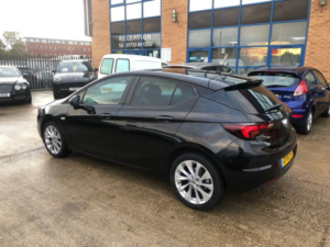 2018 Vauxhall Astra 1.4 I Design in Black — image 4