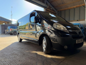 2014 Vauxhall Vivaro 2.0 2900 Cdti Sportive Fwd L3 4dr in Black — image 3