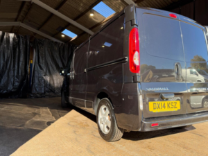 2014 Vauxhall Vivaro 2.0 2900 Cdti Sportive Fwd L3 4dr in Black — image 5