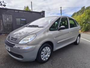 2007 Citroen Xsara Picasso 1.6 I 16v Vtx in Beige — image 3
