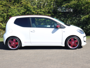2014 Volkswagen Up! 1.0 Move Up! in White — image 2
