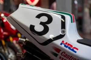1996 Honda Rvf750 Rc45 - "simply The Best" in White — image 4