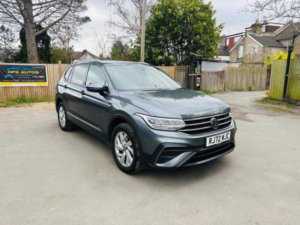 2022 Volkswagen Tiguan Allspace 1.5 Tsi Life DSG Euro 6 (s/s) 5dr in Grey — image 3