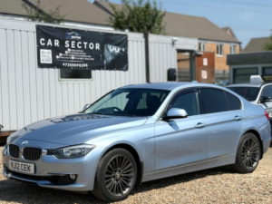 2012 BMW 3 Series 2.0 328i Luxury Auto Euro 5 (s/s) 4dr in Blue — image 4