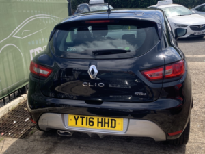 2016 Renault Clio 1.5 Dynamique Gtline S Nav Dci 90 in Black — image 5