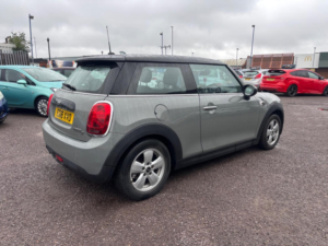 2018 MINI Hatch 1.5 Cooper D Euro 6 (s/s) 3dr in Grey — image 5