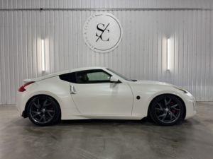 2014 Nissan 370 Z 3.7 V6 Gt in White — image 2