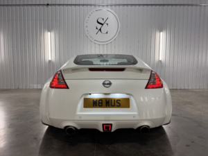 2014 Nissan 370 Z 3.7 V6 Gt in White — image 3