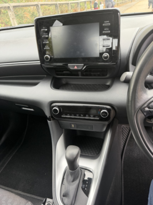 2023 Toyota Yaris 1.5 Vvt-H Icon in Black — image 4