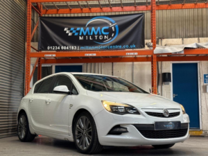 2011 Vauxhall Astra 2.0 Cdti Sri Vx Line Auto Euro 5 5dr in White — image 5
