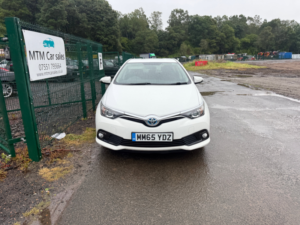 2016 Toyota Auris