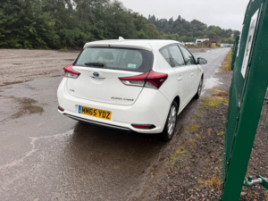 2016 Toyota Auris 1.8 Vvt-H Business Edition Hatchback 5dr Petrol Hybrid CVT Euro 6 (s/s) (136 Ps) in White — image 6