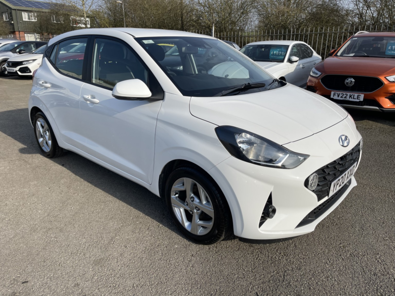 2020 Hyundai I10 1.0 I10 Se Connect 1.0 AMT in White — image 1