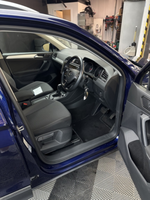 2018 Volkswagen Tiguan 1.4 Tsi Se Navigation in Blue — image 4