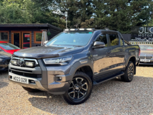 2023 Toyota Hilux 2.8 D-4d Invincible X Auto 4WD Euro 6 (s/s) 4dr in Grey — image 4