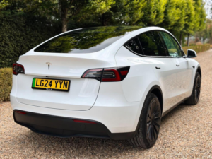 2024 Tesla Model Y Auto Rwd 5dr in White — image 3