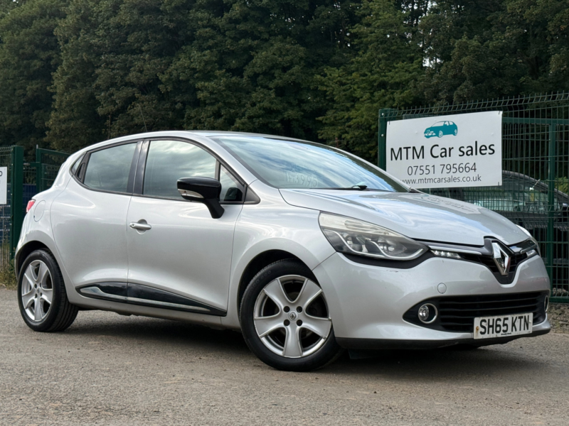 2015 Renault Clio 0.9 Tce Dynamique Nav Hatchback 5dr Petrol Manual Euro 6 (s/s) (90 Ps) in Silver — image 1