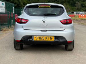 2015 Renault Clio 0.9 Tce Dynamique Nav Hatchback 5dr Petrol Manual Euro 6 (s/s) (90 Ps) in Silver — image 6
