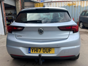 2017 Vauxhall Astra 1.4i Turbo Sri Auto Euro 6 (s/s) 5dr in Silver — image 4