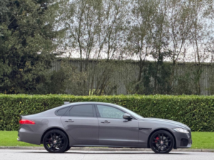 2016 Jaguar Xf 3.0d V6 S Auto Euro 6 (s/s) 4dr in Grey — image 2