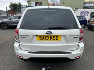 2013 Subaru Forester 2.0d X 4WD Euro 5 5dr in White — image 6
