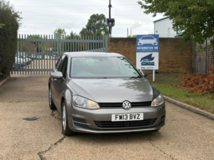 2013 Volkswagen Golf 1.6 Tdi Bluemotion Tech Se in Grey — image 2