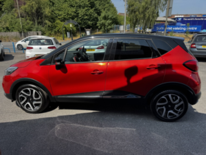 2015 Renault Captur 1.5 Signature Energy Dci 90 Stop & Start in Red — image 2