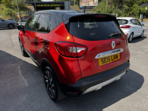 2015 Renault Captur 1.5 Signature Energy Dci 90 Stop & Start in Red — image 3
