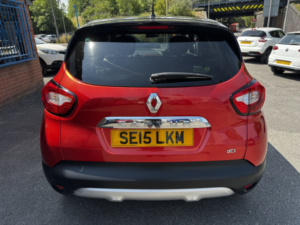 2015 Renault Captur 1.5 Signature Energy Dci 90 Stop & Start in Red — image 4