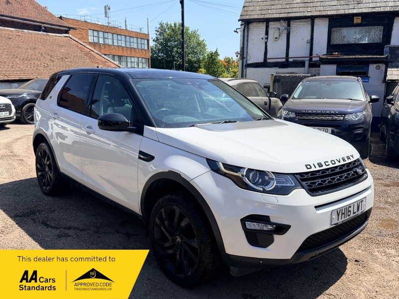 2016 Land Rover Discovery Sport Td4 Hse Black in White — image 1