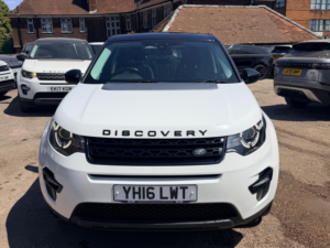 2016 Land Rover Discovery Sport Td4 Hse Black in White — image 2