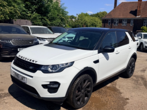 2016 Land Rover Discovery Sport Td4 Hse Black in White — image 3