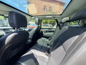 2016 Land Rover Discovery Sport Td4 Hse Black in White — image 4